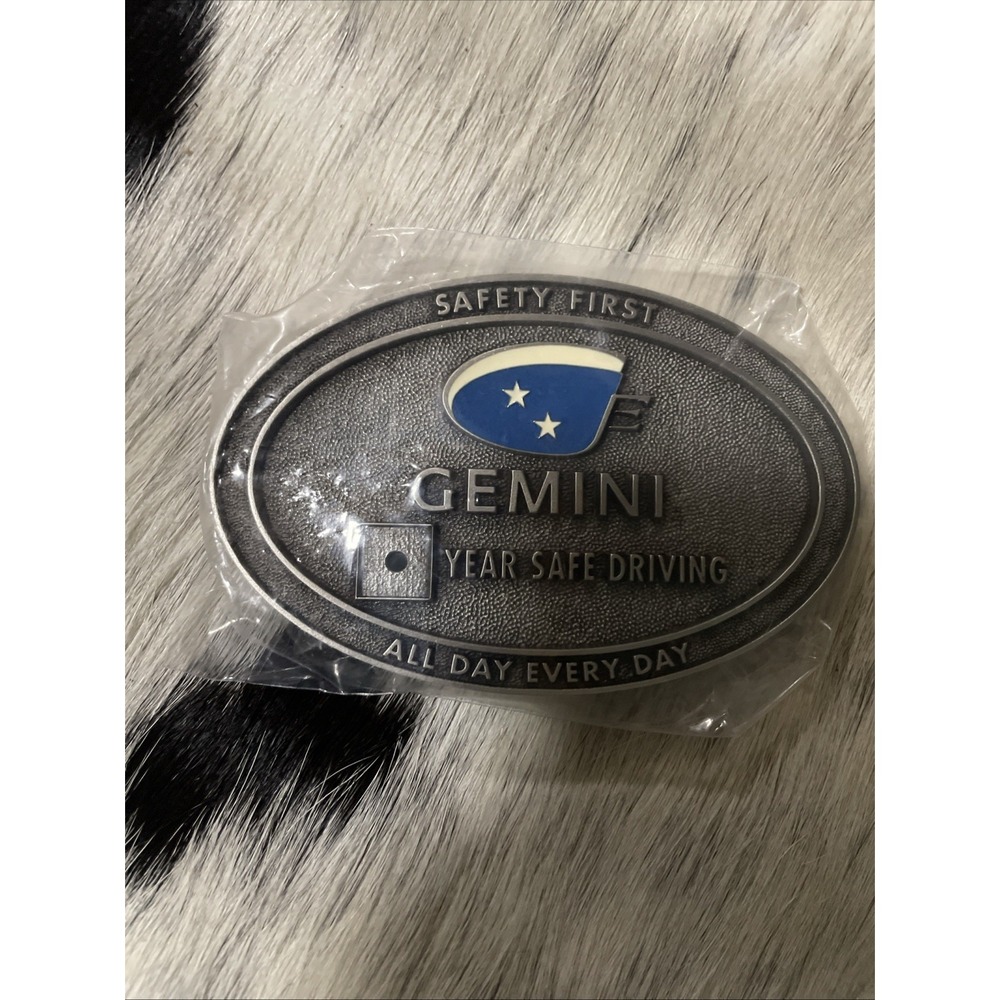 VINTAGE GEMINI TRANSPORTATION BELT BUCKLE SAFE DRIVER AWARD TRUCKER  CD HIT USA
